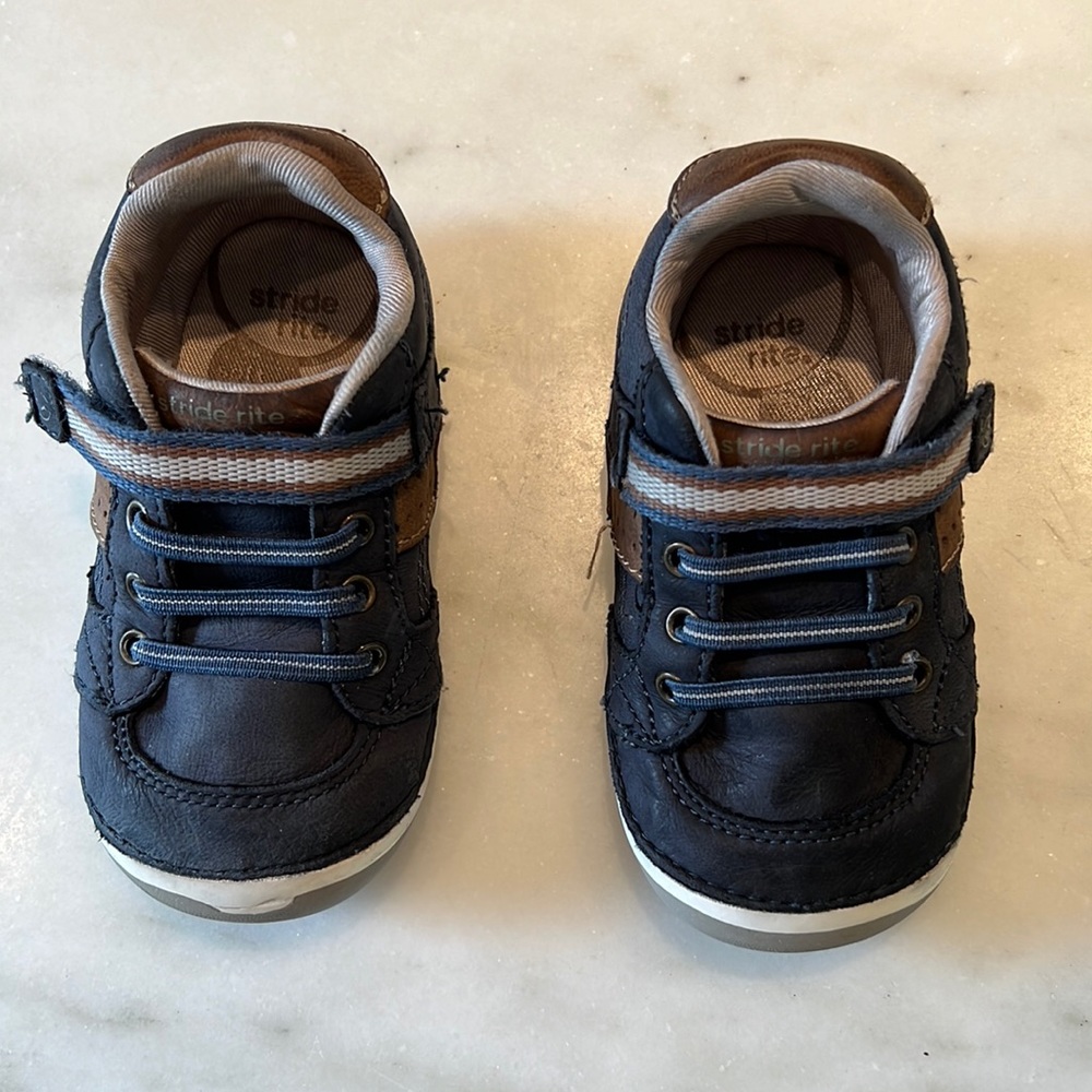 Stride Rite Artie Shoe